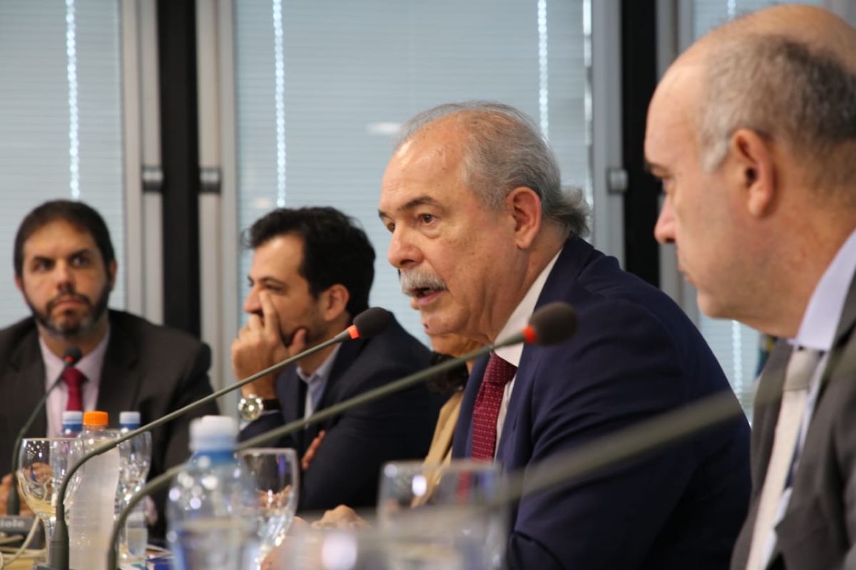 BNDES e governo anunciam crédito para empresas afetadas por tarifaço americano