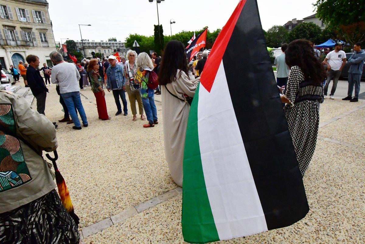 Miles de manifestantes en París denuncian la situación en Gaza ante el llamamiento de organizaciones juveniles