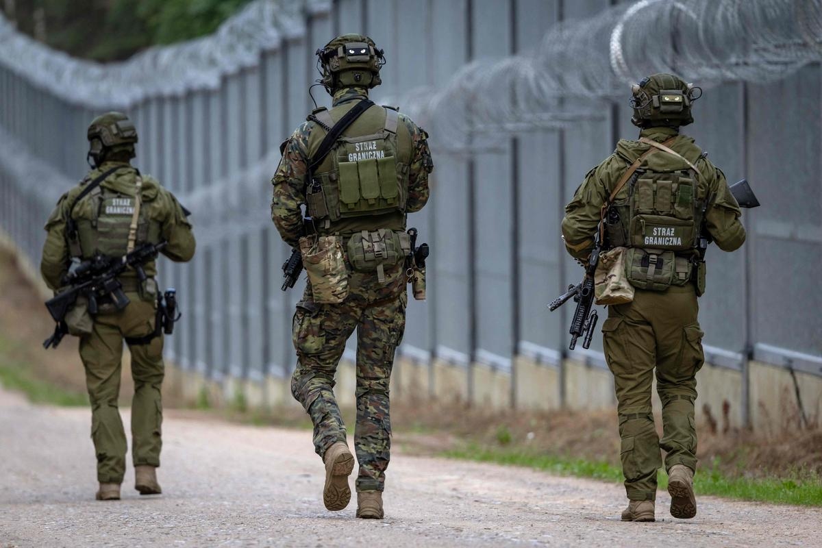 Imigração: UE deve punir estados "hostis", não migrantes, diz relatório