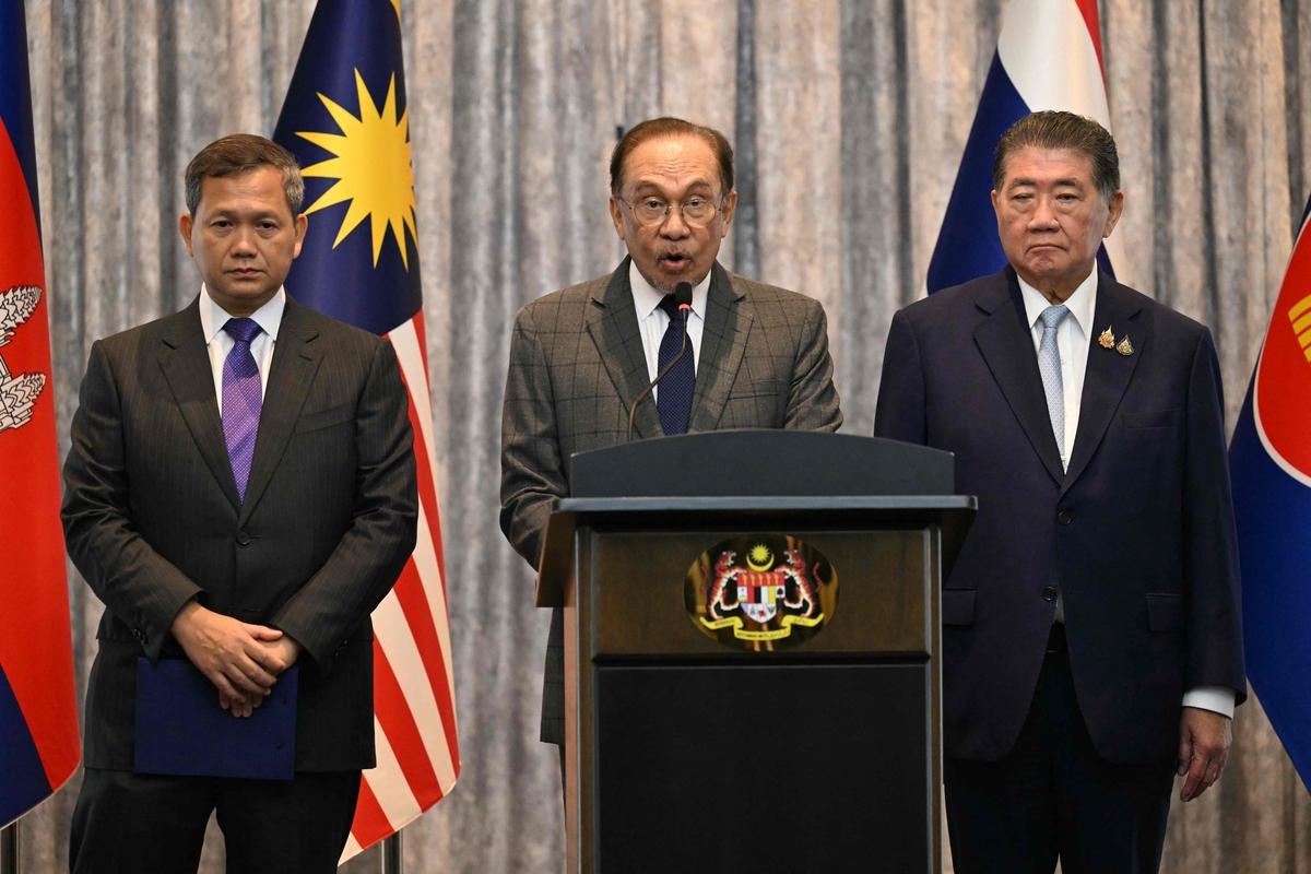 Thailand accuses Cambodia of violating the ceasefire that came into effect a few hours earlier