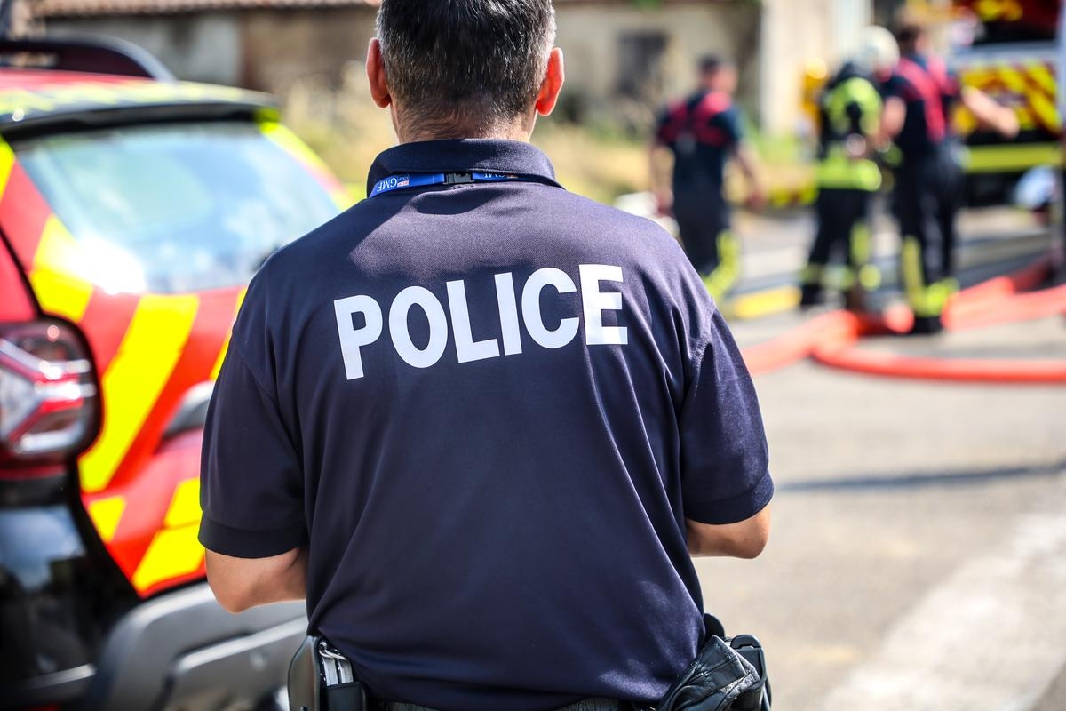 Fire destroys farm building in Sainte-Colombe-de-Villeneuve