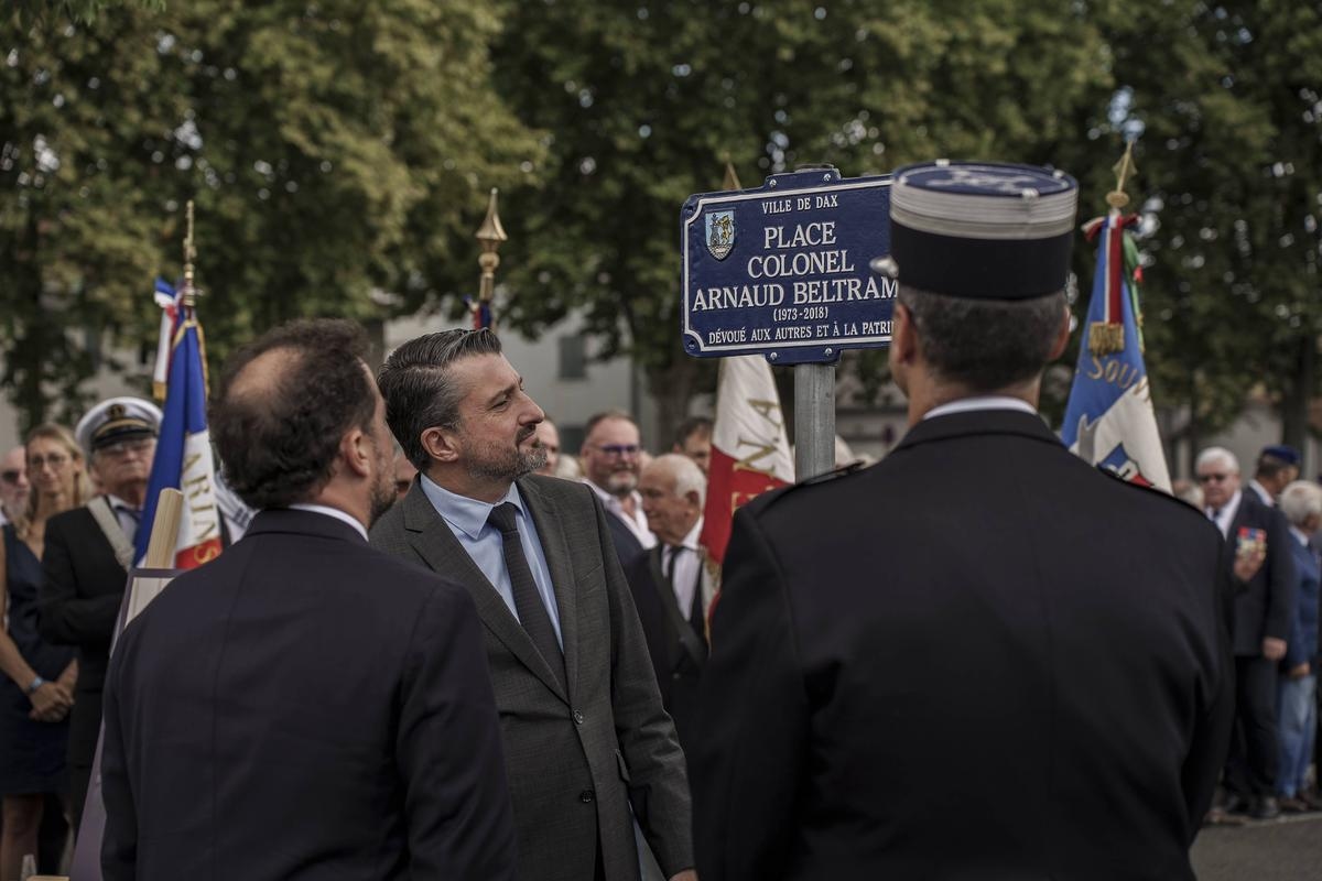 Dax. "The bravery of a man in the face of barbarism": the city inaugurates a square named after Arnaud Beltrame