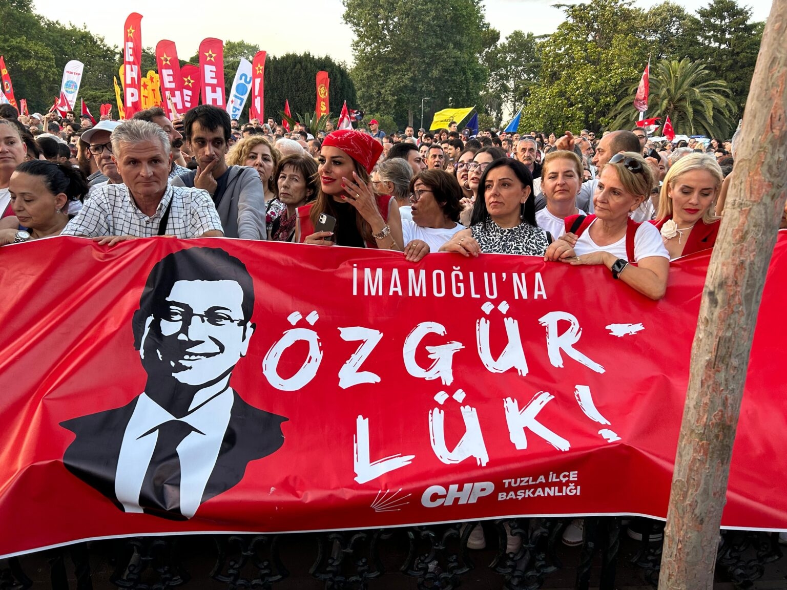 Citizens flocked to Saraçhane again on the 100th day of IMM operations