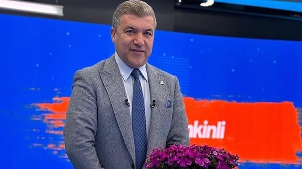 Ismail Kucukkaya, który opuścił Halk TV, osiągnął porozumienie z TV100.