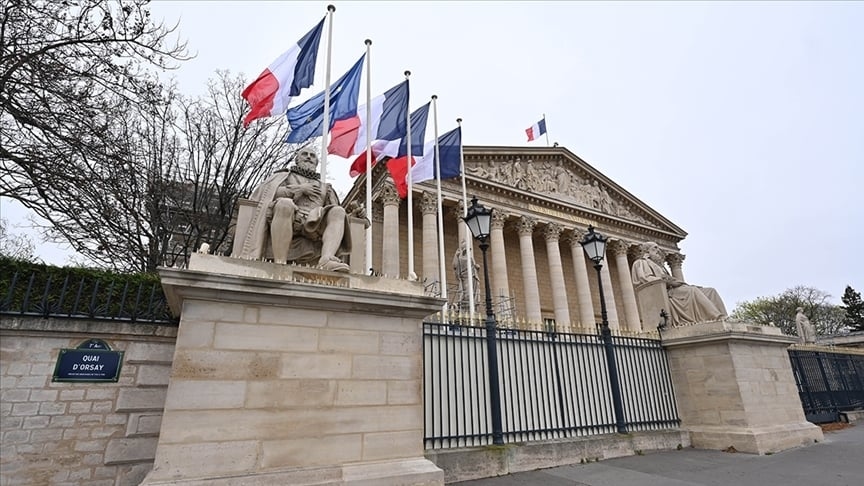 Ozan Doğan Avunduk escribió: ¿Por qué no se puede resolver la crisis gubernamental en Francia?