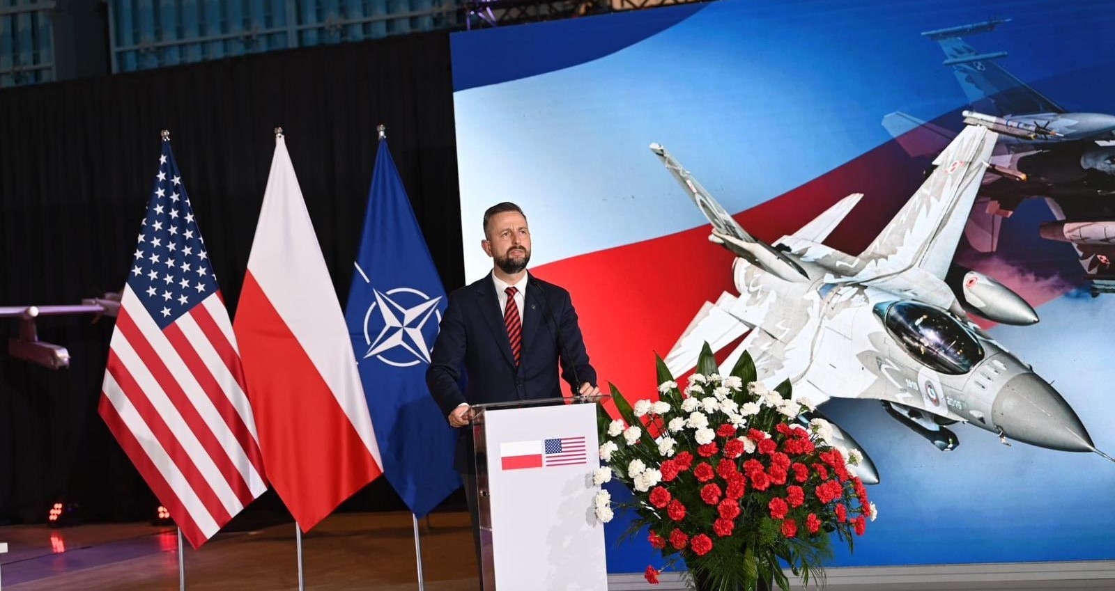 Poland signs $3.8bn deal with US for modernization of entire F-16 fleet