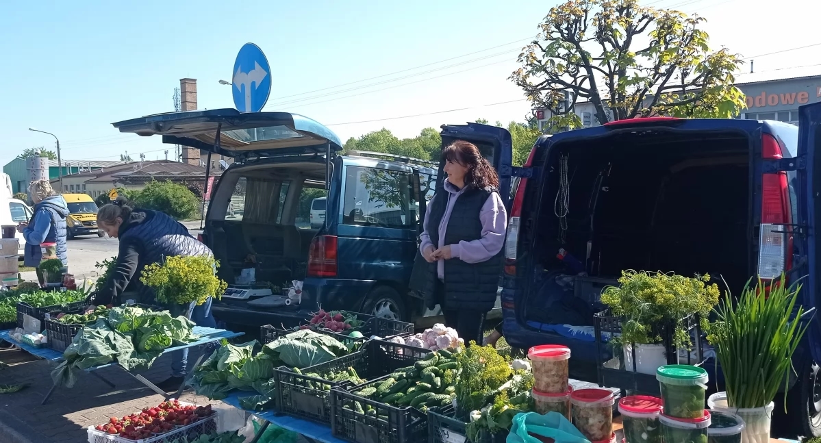 Spring is in full swing, and there seem to be fewer customers at the market. Vendors talk about their concerns