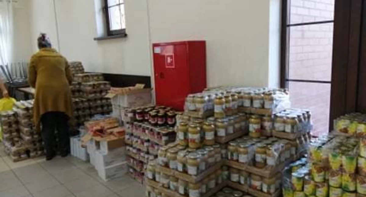 Pacotes de alimentos na comuna de Wisznia Mała
