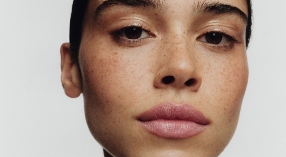 INGLOT "fiuta" le tendenze del marketing. Ecco una deliziosa collezione per l'estate 2025.