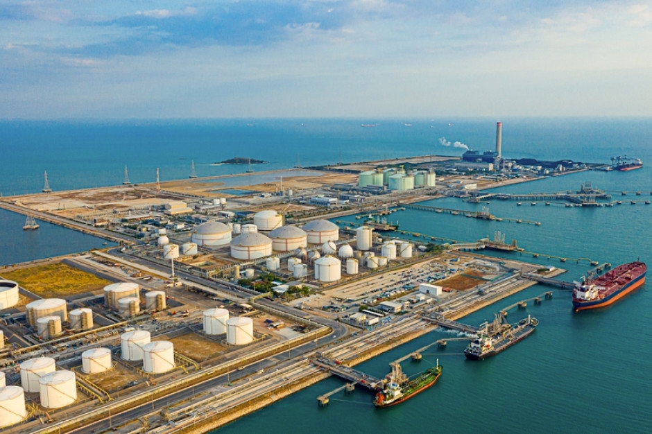 A China está mudando a geografia de suas compras de petróleo. A participação da matéria-prima da Rússia está caindo.