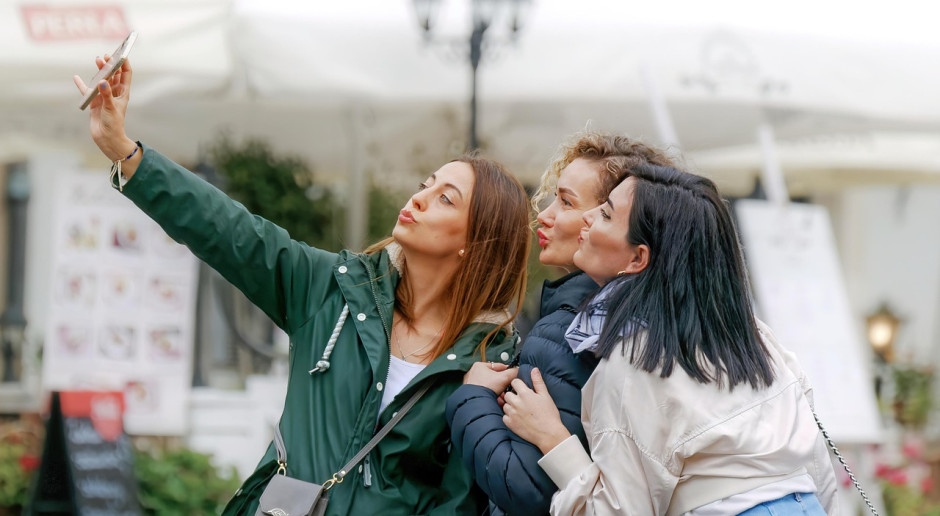 Bir kere turist getirmek sanat değil. Bu yarışta belediyeler ve iş dünyası tek bir hedefe doğru yürümeli.