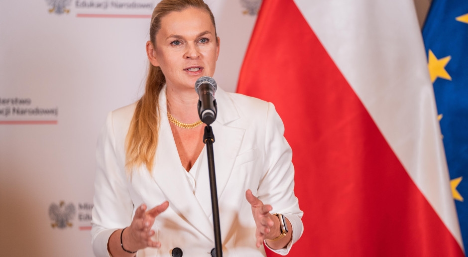 Nauczyciele są wściekli. MEN wycofuje się z kluczowych zmian w Karcie