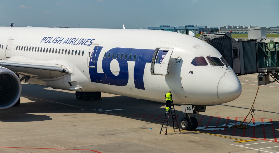 Fallo del sistema informático. Aeropuertos polacos reanudan vuelos; ABW investiga las causas.