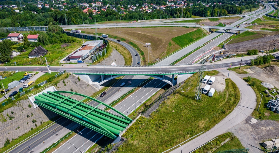 Después de 15 años, una autopista clave ha cambiado. Cientos de coches han sufrido accidentes aquí.
