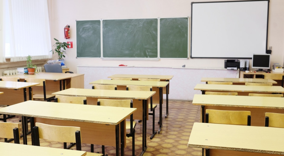 Cerca de mil vagas em escolas. Em dois anos, será ainda pior.