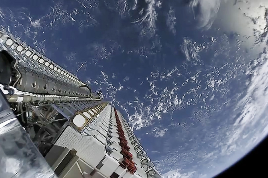 Falcon 9 roketi 29 uyduyu Dünya yörüngesine yerleştirerek Starlink sisteminin kapsamını iyileştiriyor