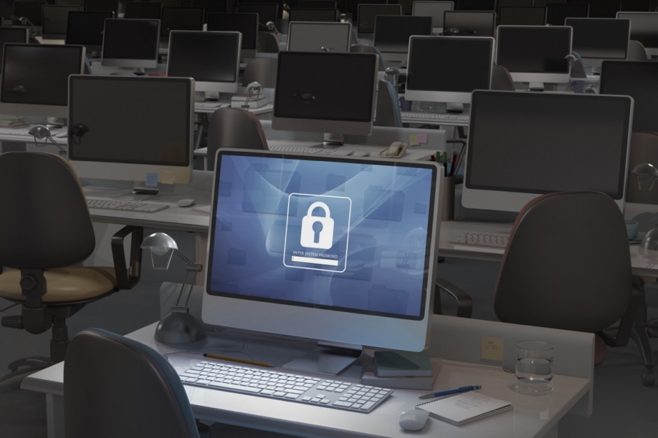 PZU-experts op het podium tijdens internationale NAVO-cyberverdedigingsoefeningen