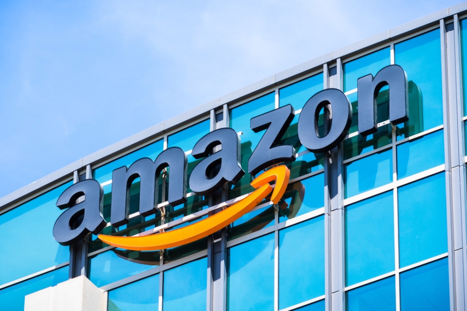 Безос продал часть акций Amazon. Общая сумма огромна