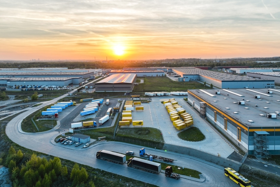 Amazon pokazał, ile CO2 emituje. Dążenie do neutralności idzie kiepsko