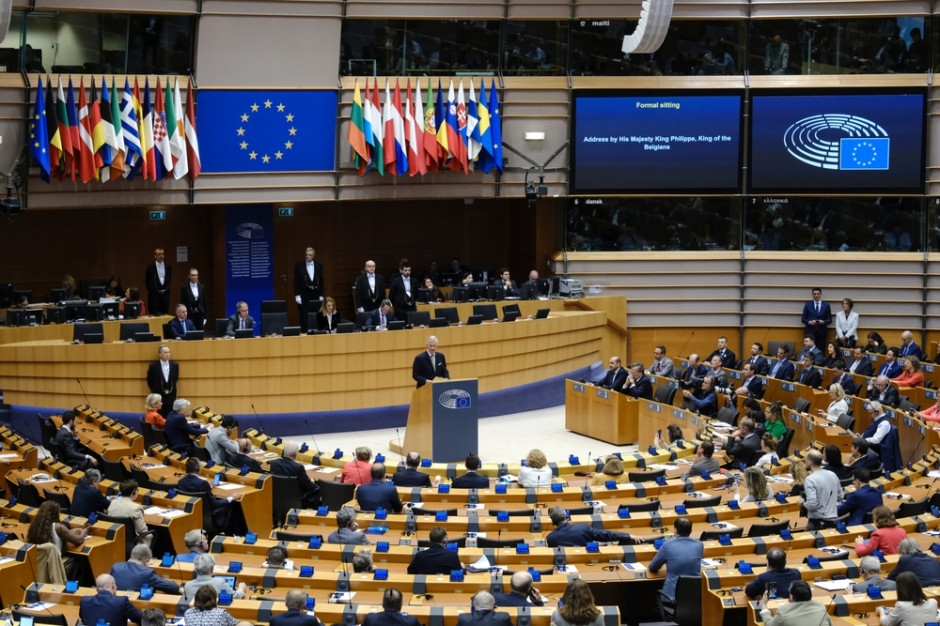 A França está pressionando por mudanças nas metas climáticas da UE. A Polônia apoia.