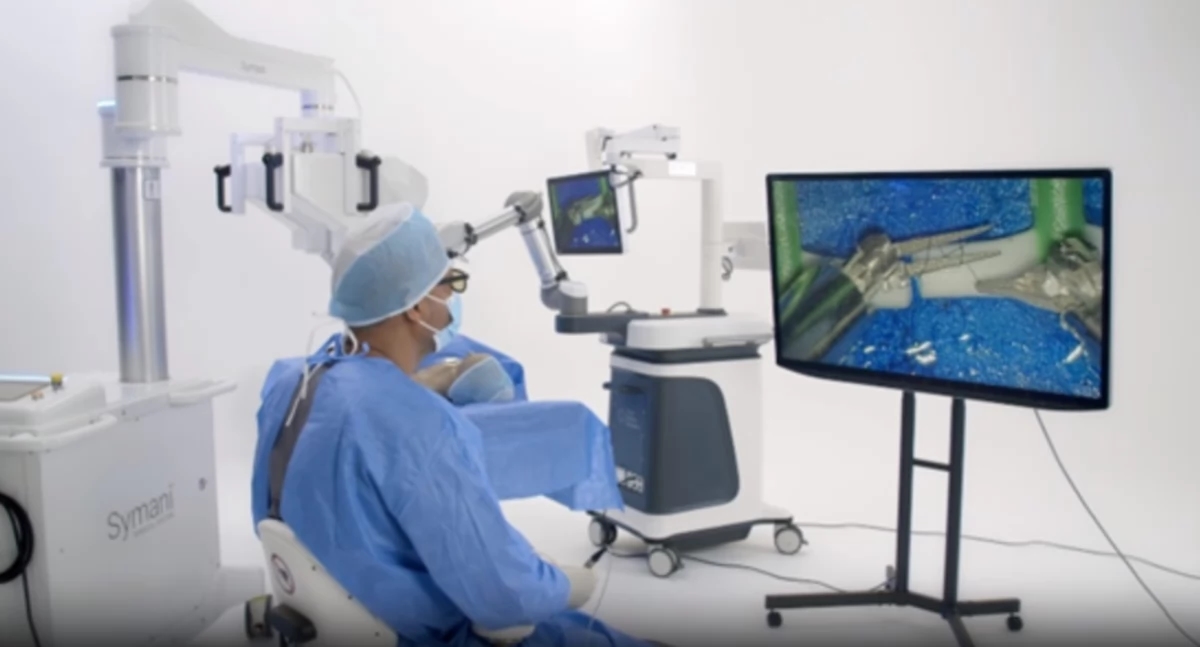Robot, radiofarmaci e record. Synektik con un risultato storico e un nuovo piano di sviluppo.
