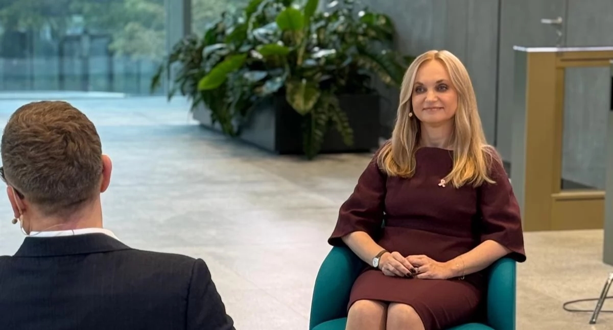 Jolanta Sobierańska-Grenda sobre quanto um médico deve ganhar