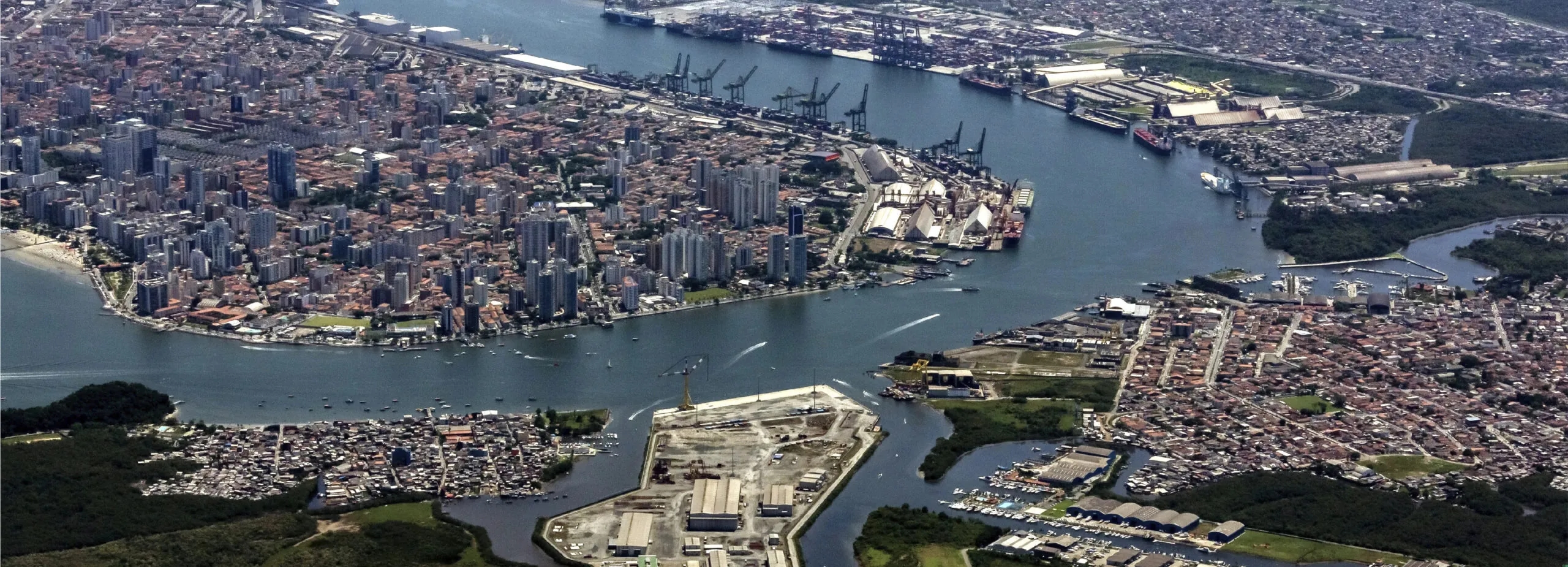 After record high, Port of Santos projects drop in movement