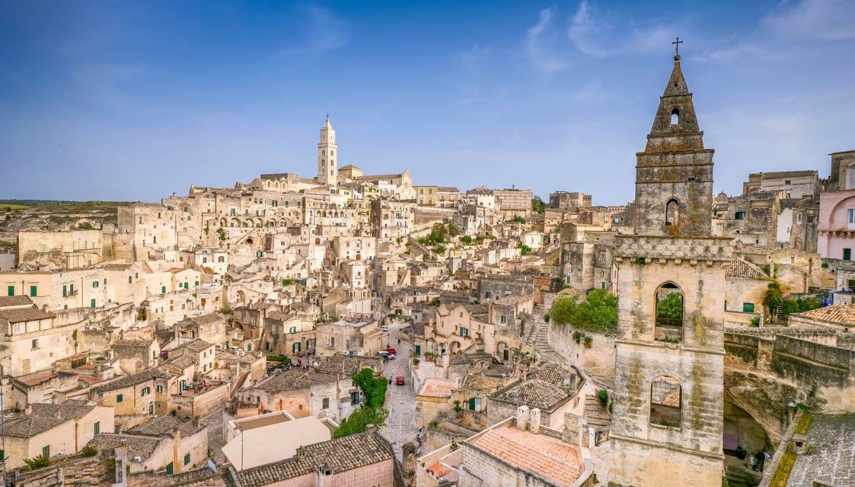 Is het de moeite waard om een tweedehands huis in Basilicata te kopen? Gemiddelde prijzen per vierkante meter.