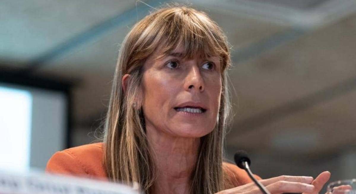Hakim Peinado, Begoña Gómez ve danışmanını zimmete para geçirmekle suçluyor.