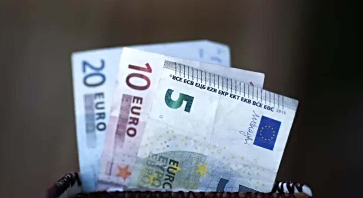 Emeklilik planı varlıkları, ticaret anlaşmaları nedeniyle Mayıs ayında 2,1 milyar avro arttı.