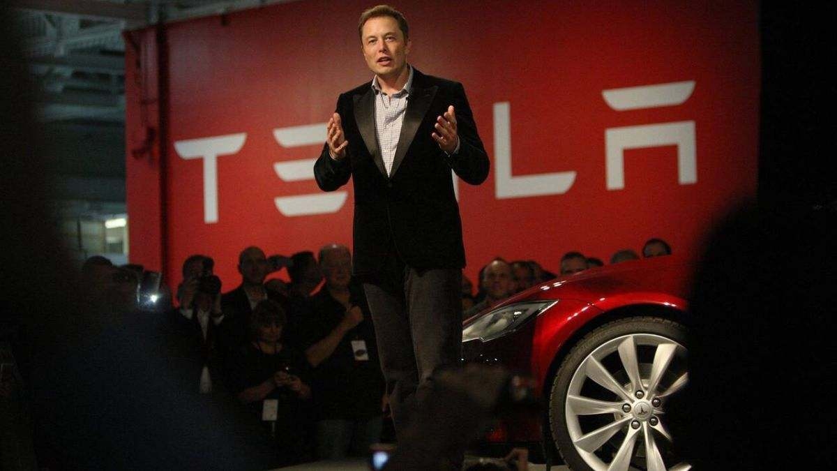 Musk y la controversia: exige 80 horas a sus empleados pero él no llega a las 40 en Tesla