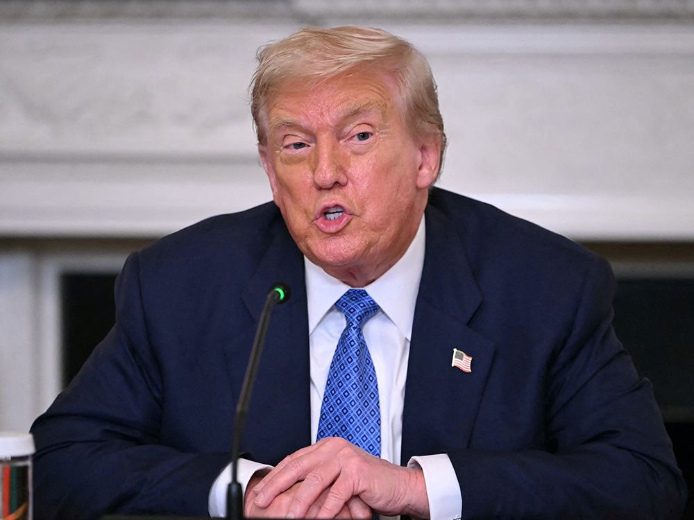Трамп заявил, что встретится с Путиным в следующую пятницу, чтобы обсудить возможную сделку по Украине.