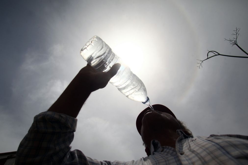 Seven districts under yellow warning due to heat