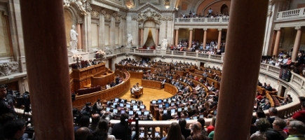 Mais de um milhão de votos ficaram sem representatividade no Parlamento