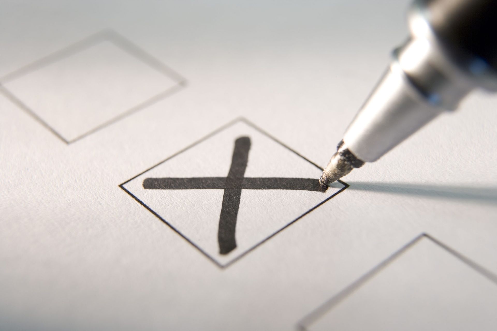 Votos dos emigrantes já começaram a ser contados