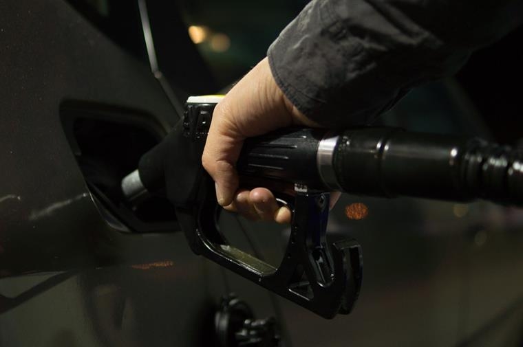 Les prix du carburant vont baisser la semaine prochaine