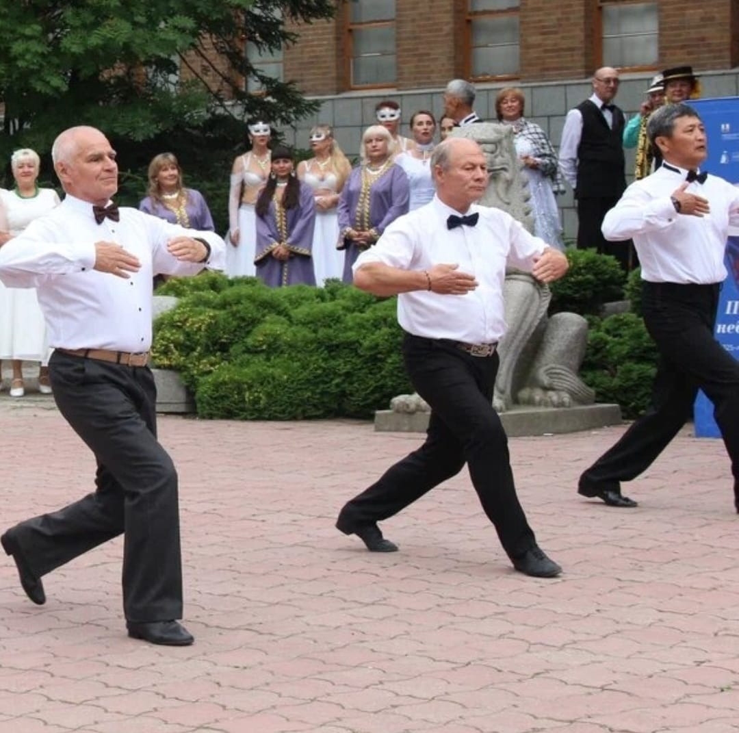 Vals hayranları Yuzhno-Sakhalinsk'te düzenlenecek dans festivaline davetli