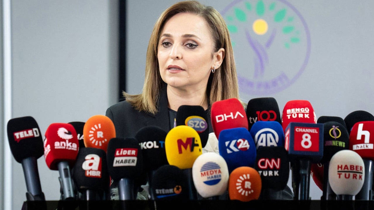 Rzecznik Partii Demokratycznej Doğan: Jest zgoda na komisję, przedstawimy nasz projekt Kurtulmuşowi
