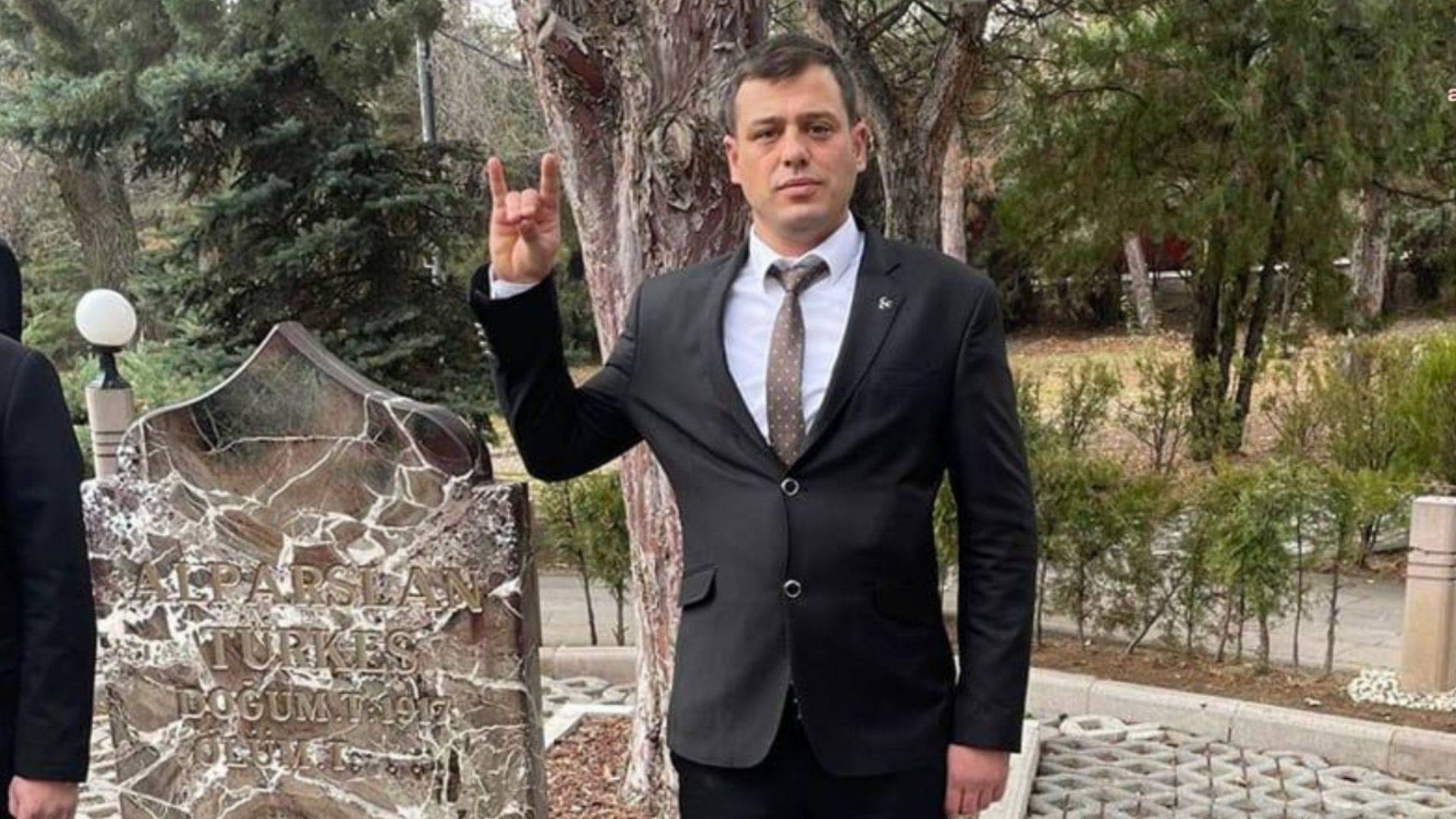 MHP'li ilçe başkanı istifa etti