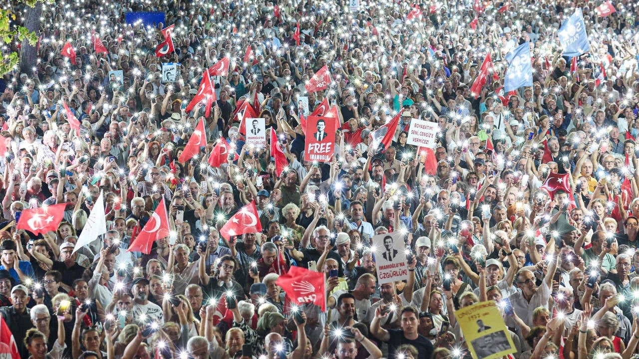 A única solução é aumentar a luta