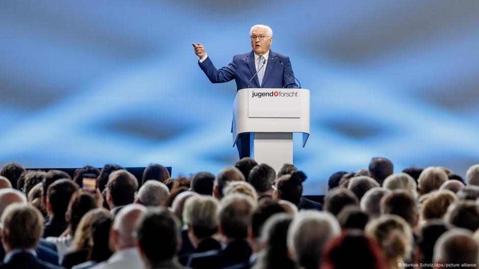 Steinmeier critica o "populismo" do governo Trump