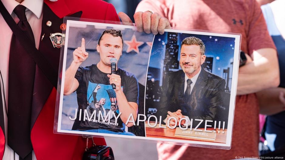 Tras una pausa forzada: el presentador estadounidense Kimmel vuelve al aire