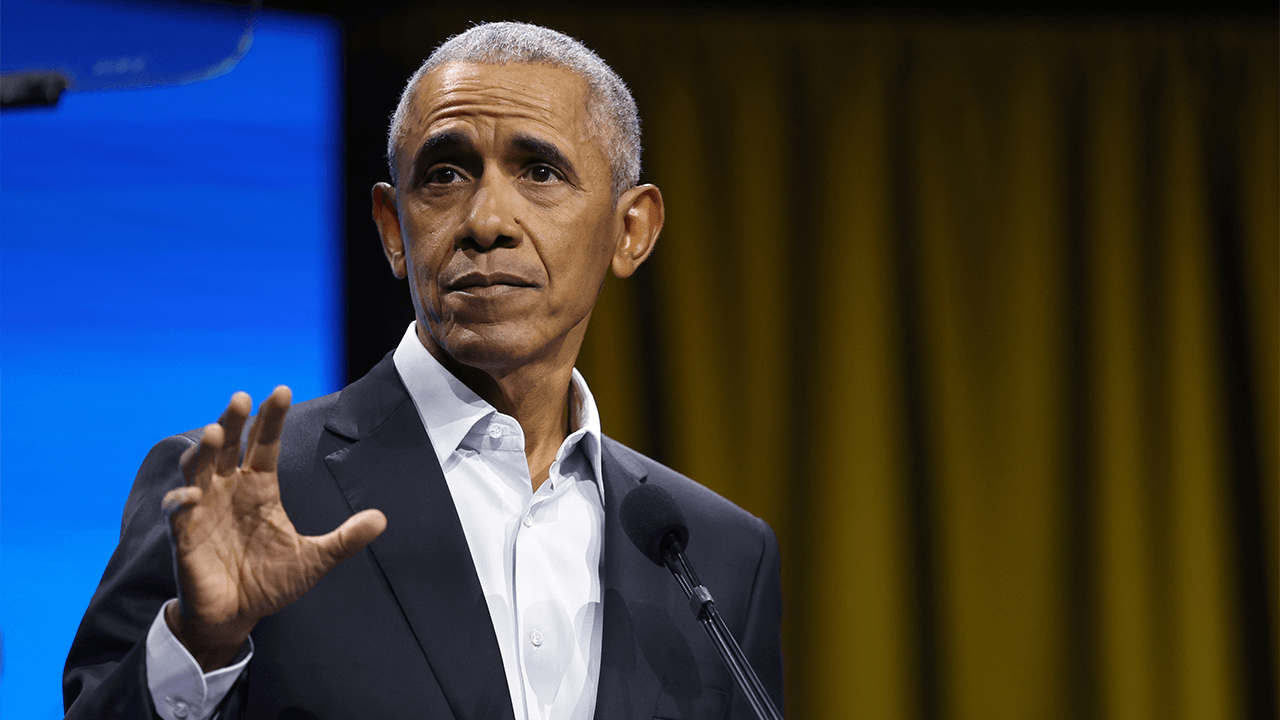 Obama chiede ai pezzi grossi del partito democratico di "indurirsi" e di iniziare a sostenere i candidati che possono effettivamente vincere.