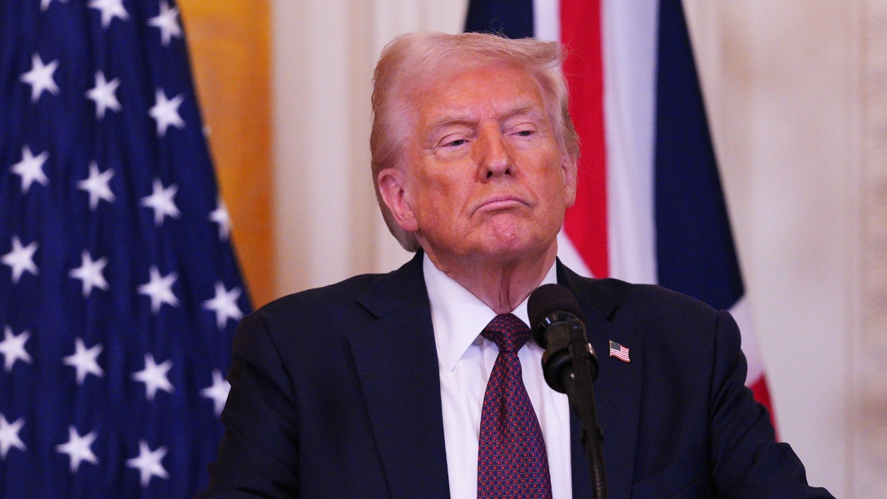 Ex-oficial da Guarda Costeira é preso após supostamente ameaçar assassinar Trump, diz FBI