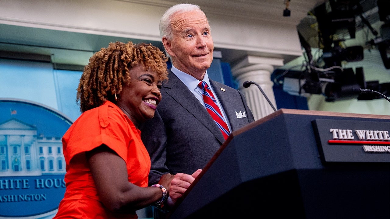 Il presidente della Commissione di vigilanza chiede a Jean-Pierre e ad altri ex membri dello staff della Casa Bianca di testimoniare sul presunto insabbiamento del declino mentale di Biden
