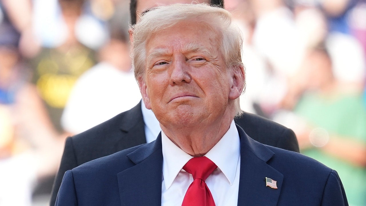 Trump publikuje w „YMCA” nagranie wygenerowane przez sztuczną inteligencję, na którym widać aresztowanie Obamy