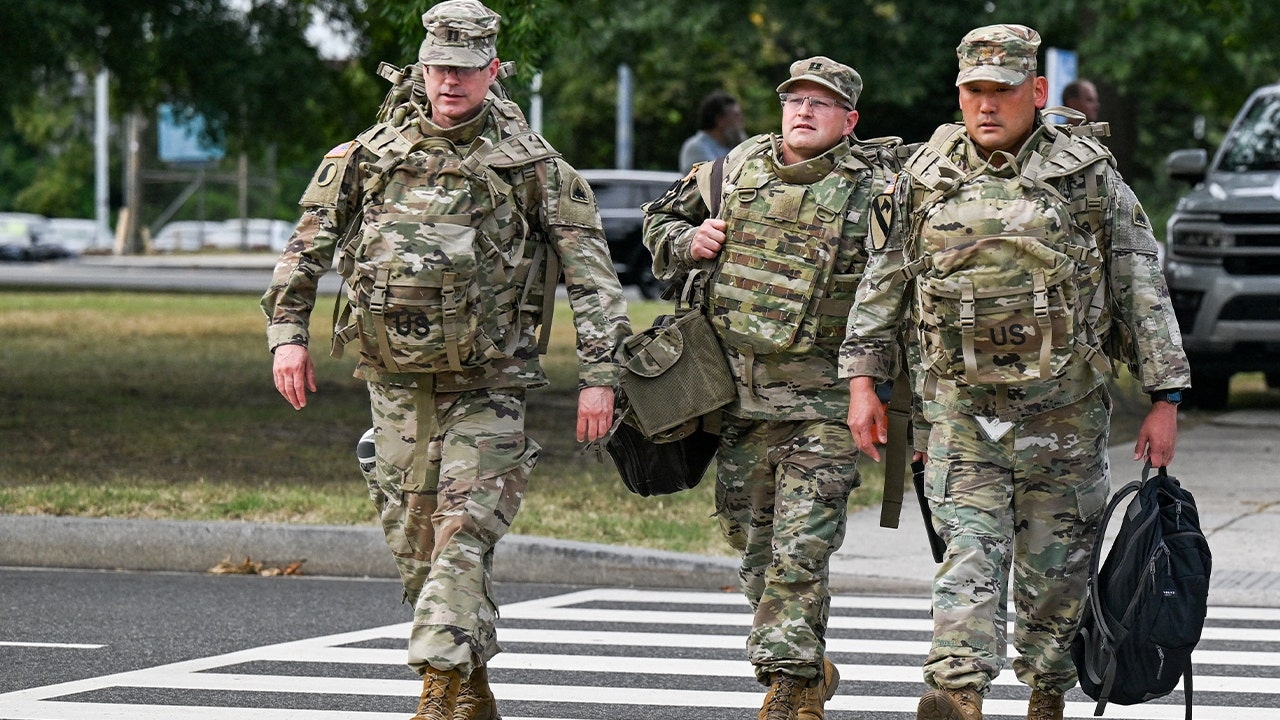 400 Mitglieder der Nationalgarde marschieren in DC ein; verstärkte Bekämpfung der Kriminalität wird für Mittwochabend erwartet