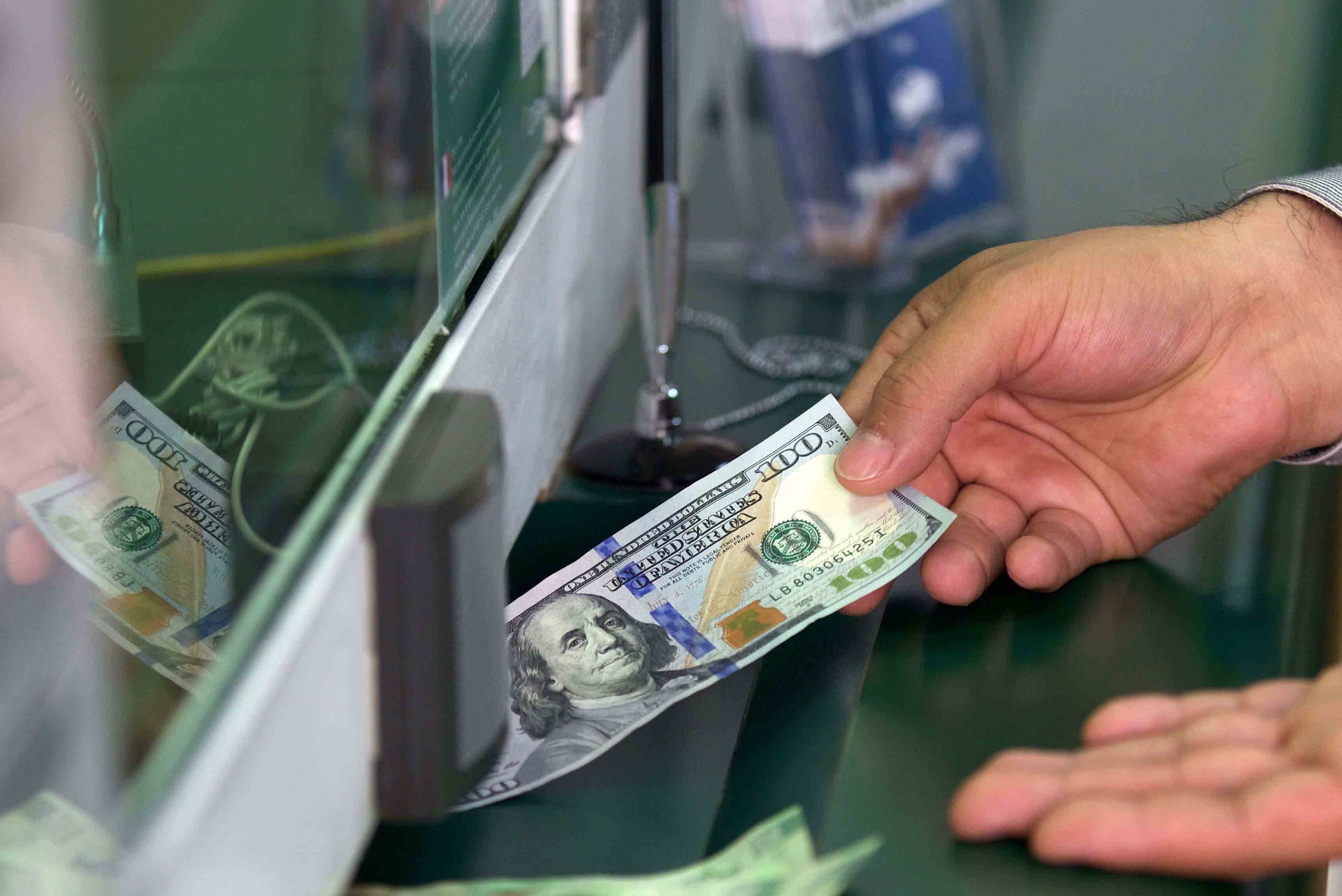 EUA propõem imposto de 5% sobre remessas: mexicanos seriam os mais afetados.