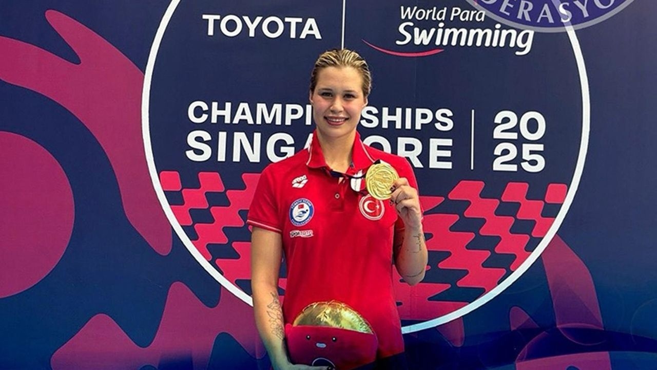 Parapływaczka Defne Kurt zdobywa złoty medal! Pobiła rekord mistrzostw świata