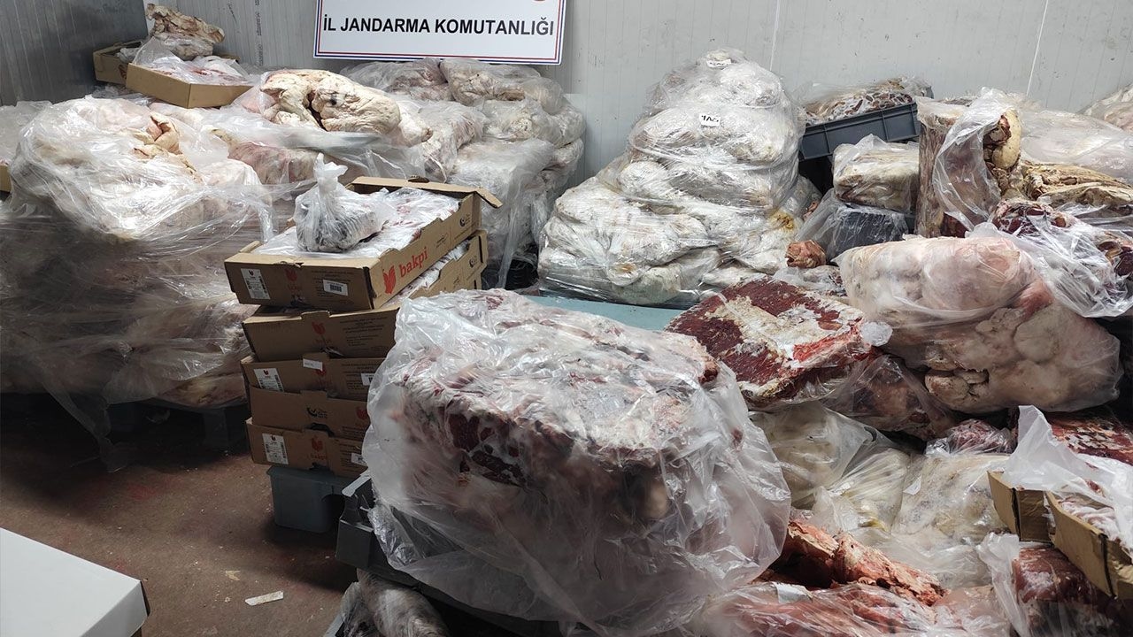 17 tons of spoiled meat seized at three workplaces!
